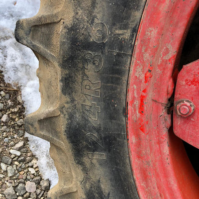 Felgen mit Reifen 12.4R36 für Fendt